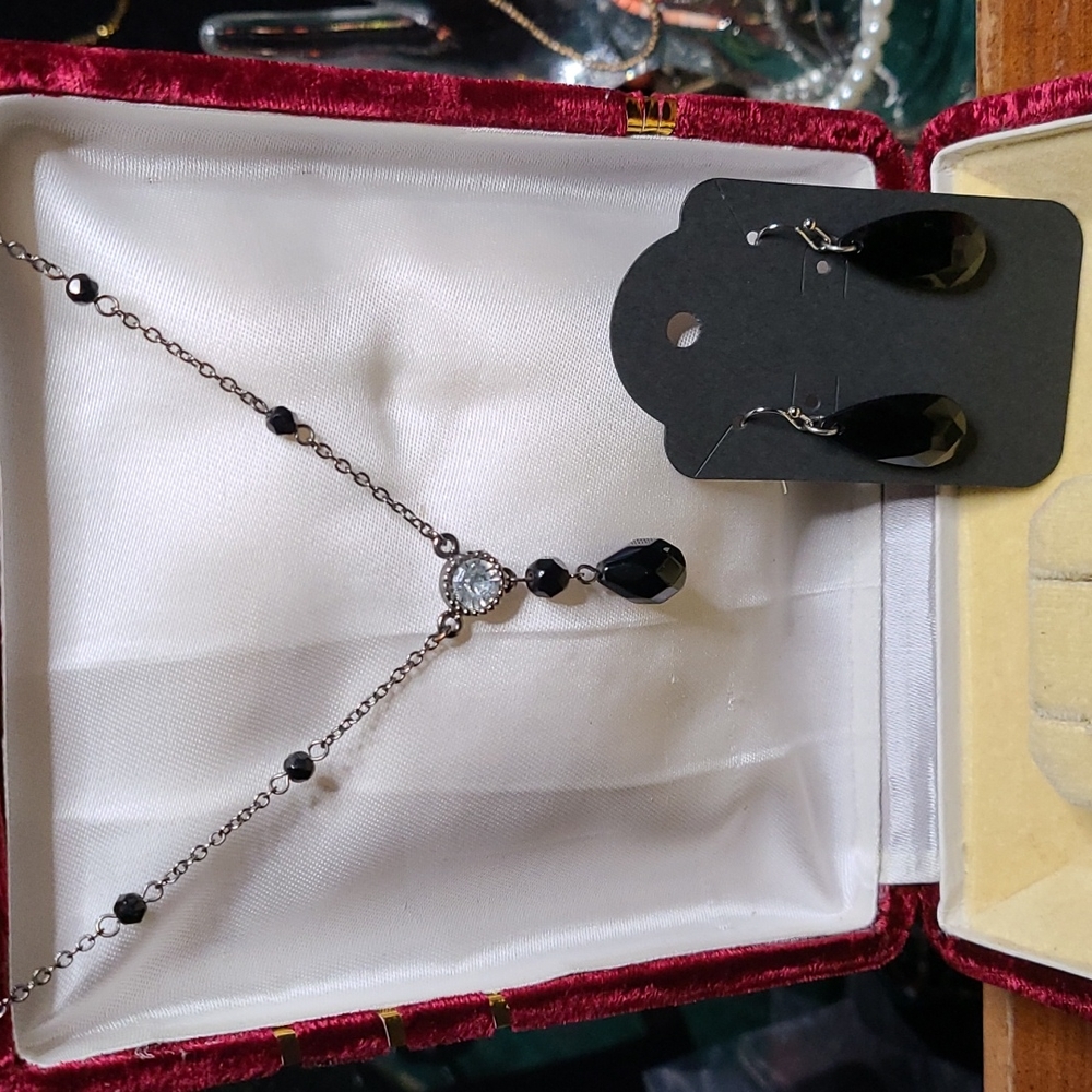 Beutiful black set